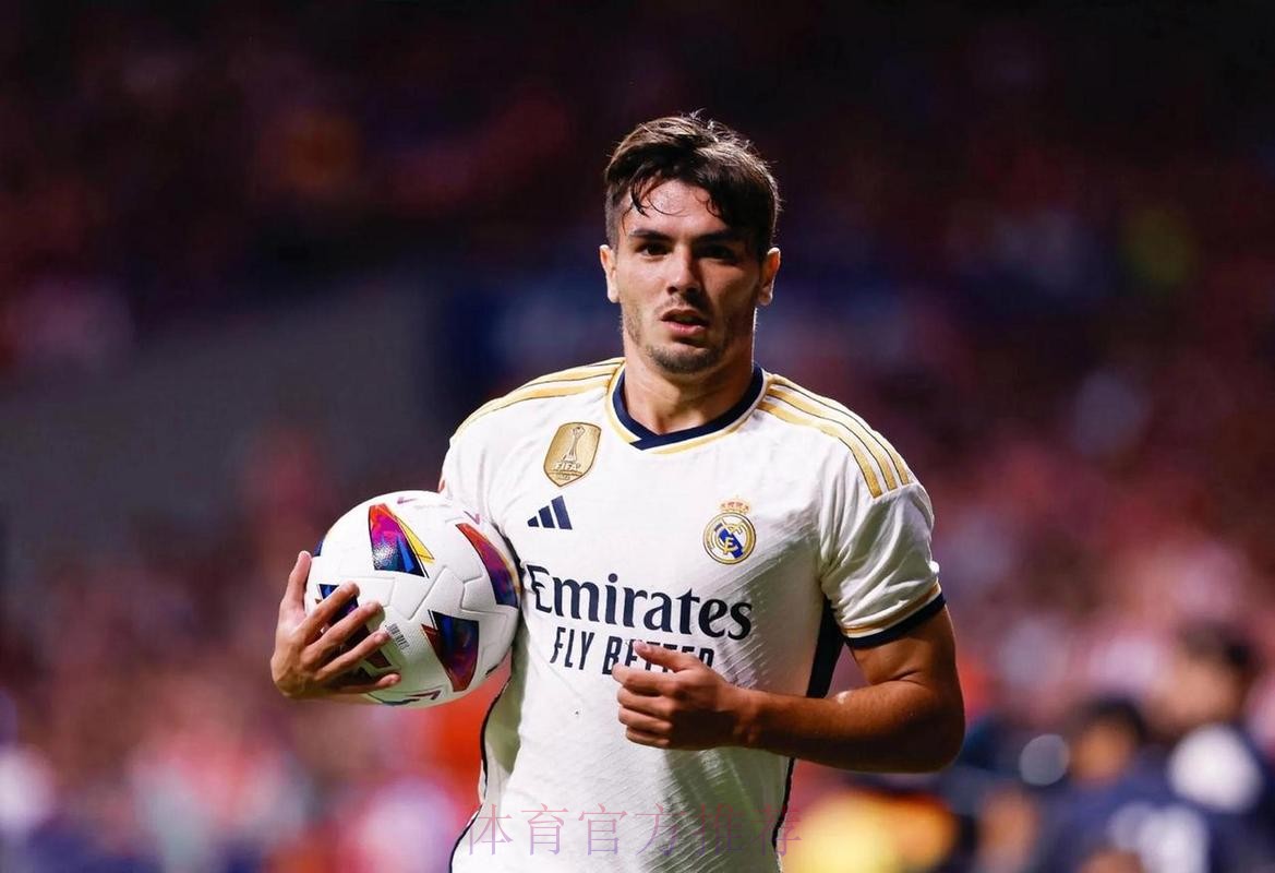 马卡:皇马知道迪亚斯愿回归 想等4月再决定球员未来